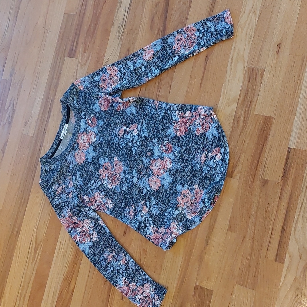 Wallflower Top